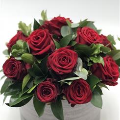 Red rose hatbox 